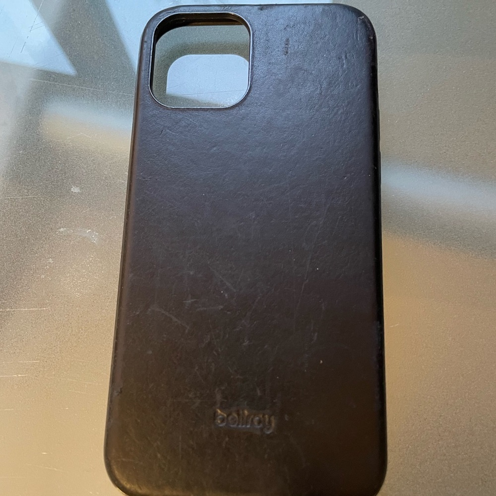 Bellroy Leather Apple iPhone 12 Black Phone Case - Good Condition - MagSafe